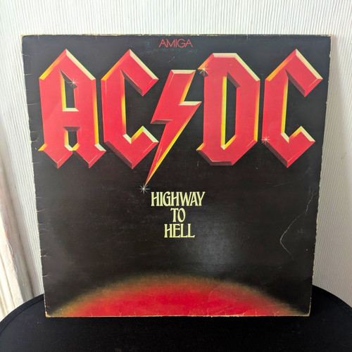 Highway to hell - -,