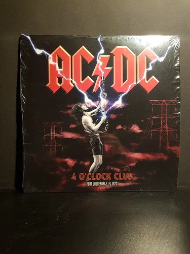 Clock club fort - club,